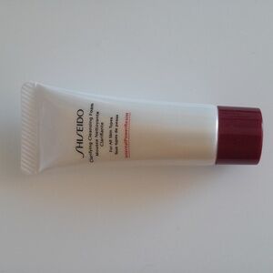 Shiseido Clarifying Cleansing Foam face cleanser travel size